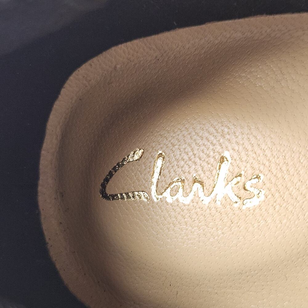 Clarks Orinoco 2 Loafer In Black Hi-shine Leather Chunky Lug Sole Womens 8M - Picture 6 of 8